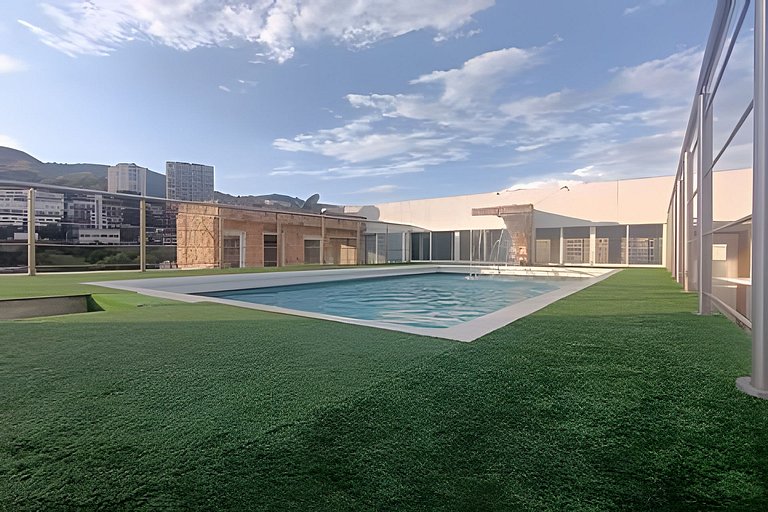 Piscina, jacuzzi en la flora Cali