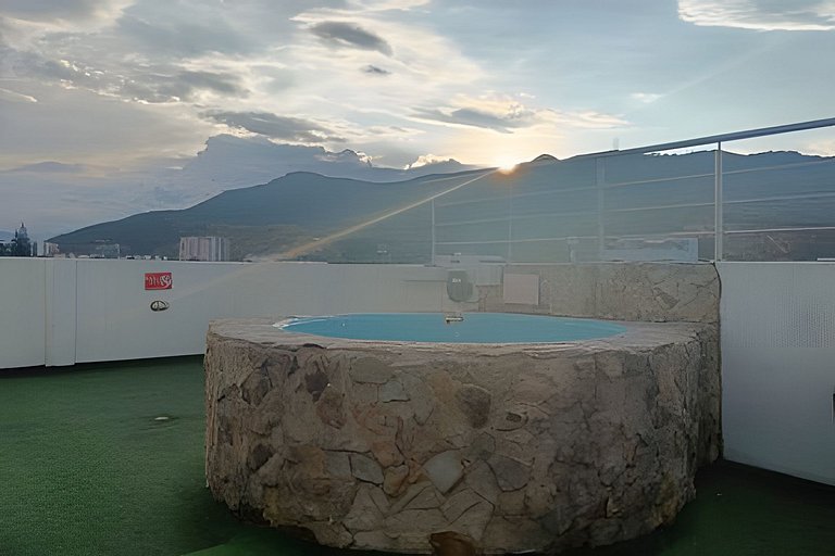 Piscina, jacuzzi y vista 360, en La Flora, Cali