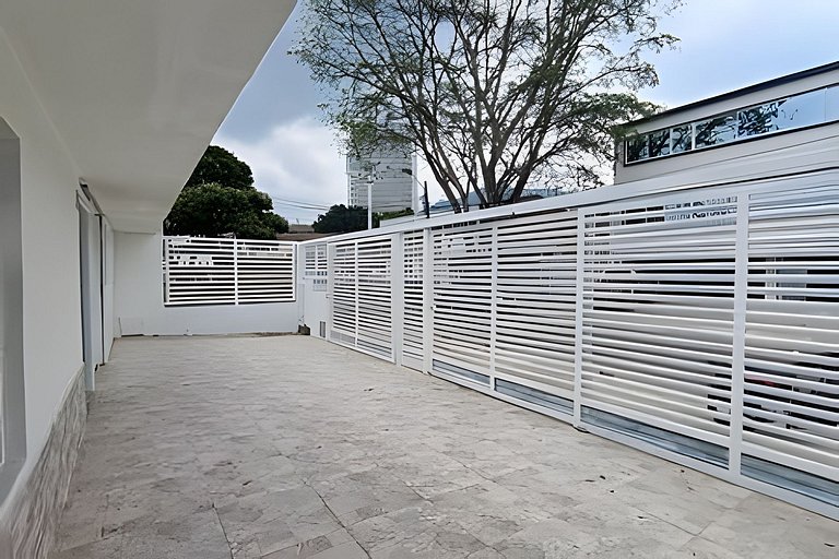 Alojamiento moderno Frente a Chipichape, ideal!