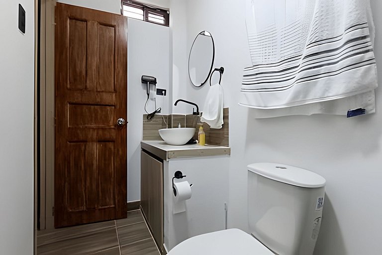 Alojamiento moderno Frente a Chipichape, ideal!