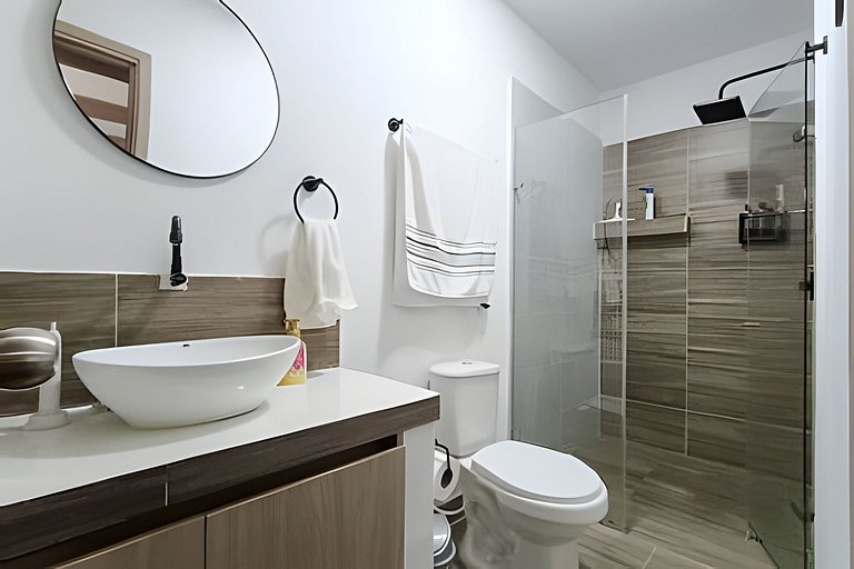 Alojamiento moderno Frente a Chipichape, ideal!