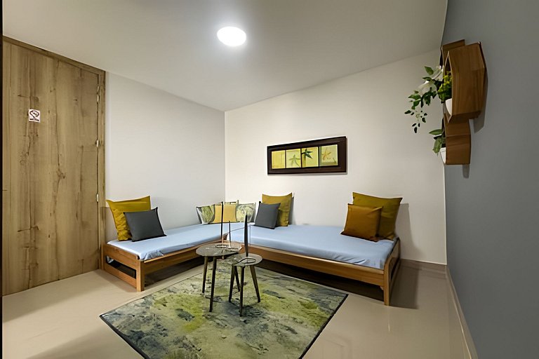 Estudio en la Flora jacuzzi406