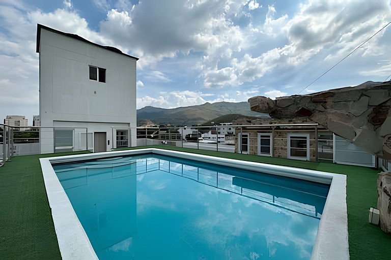 Estudio en la Flora jacuzzi406