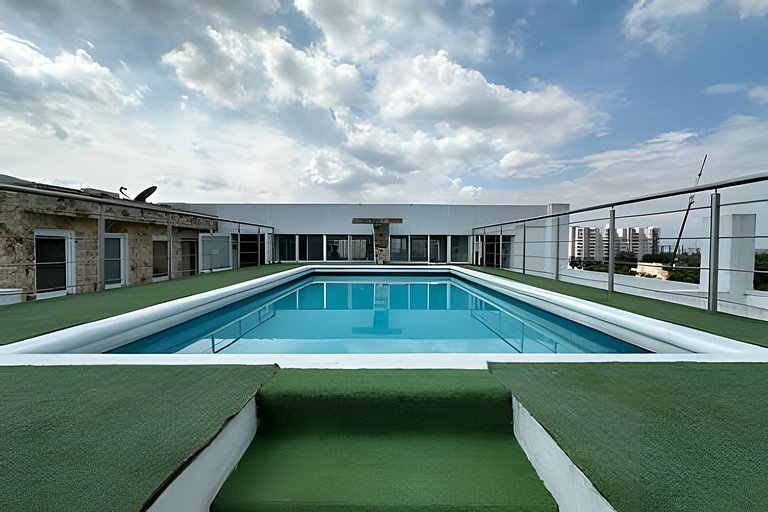 Estudio en la Flora jacuzzi406