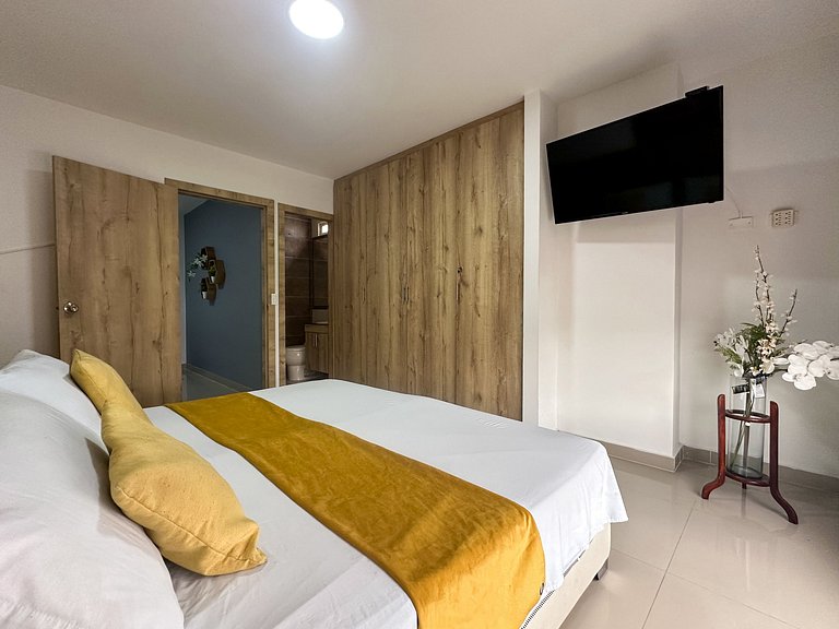 Estudio en la Flora jacuzzi406